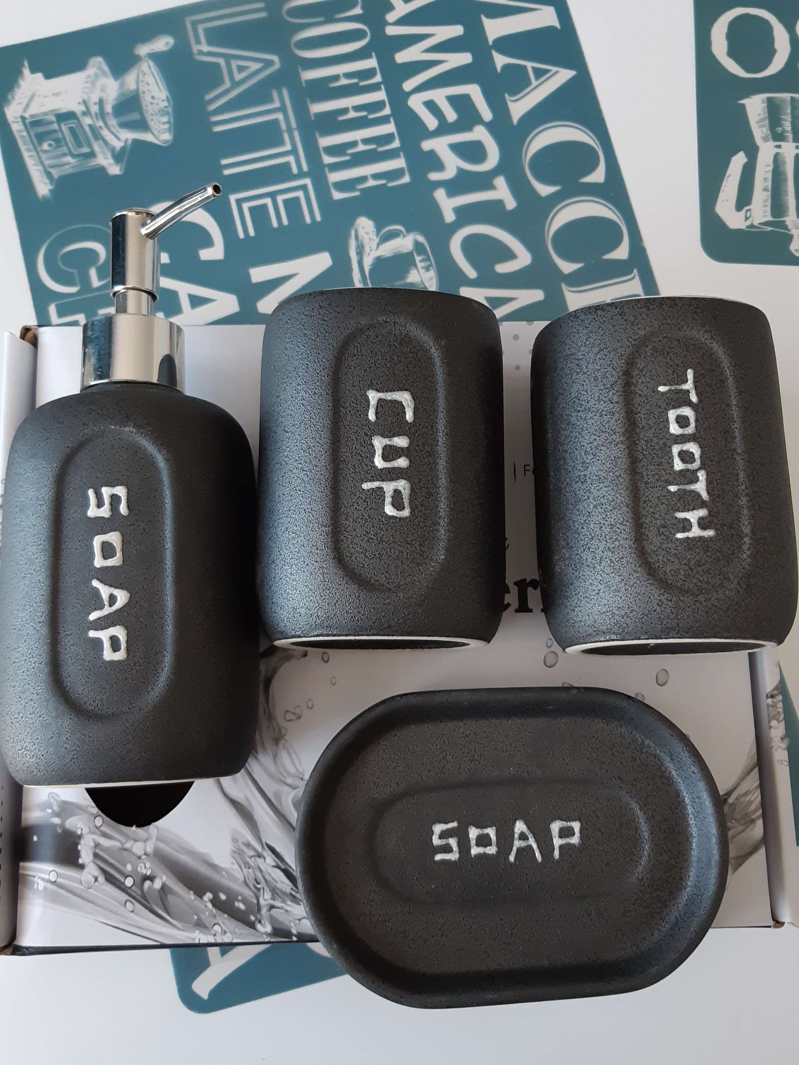 Фотография покупателя товара Набор аксессуаров для ванной комнаты «Гранит», 4 предмета (дозатор, мыльница, 2 стакана), цвет чёрный - Фото 1