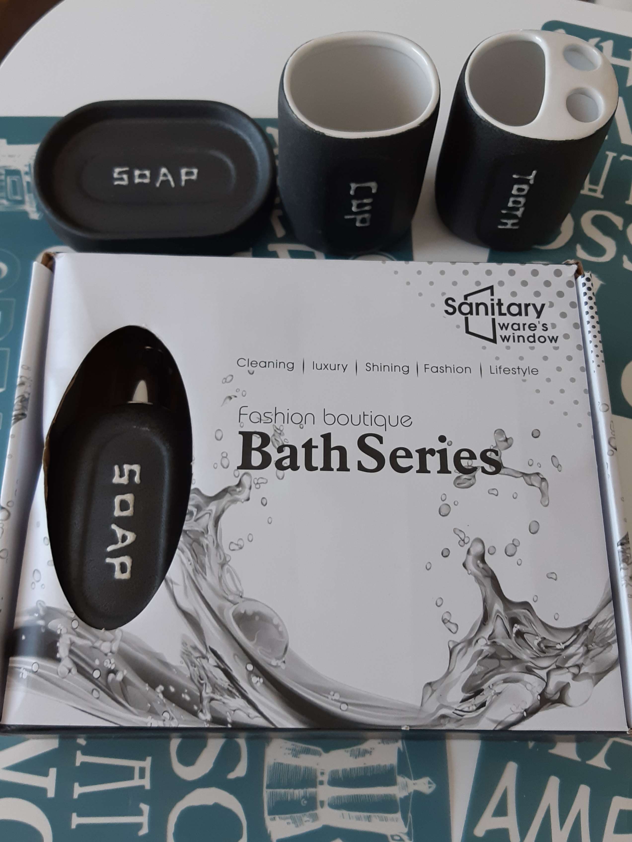 Фотография покупателя товара Набор аксессуаров для ванной комнаты «Гранит», 4 предмета (дозатор, мыльница, 2 стакана), цвет чёрный - Фото 2