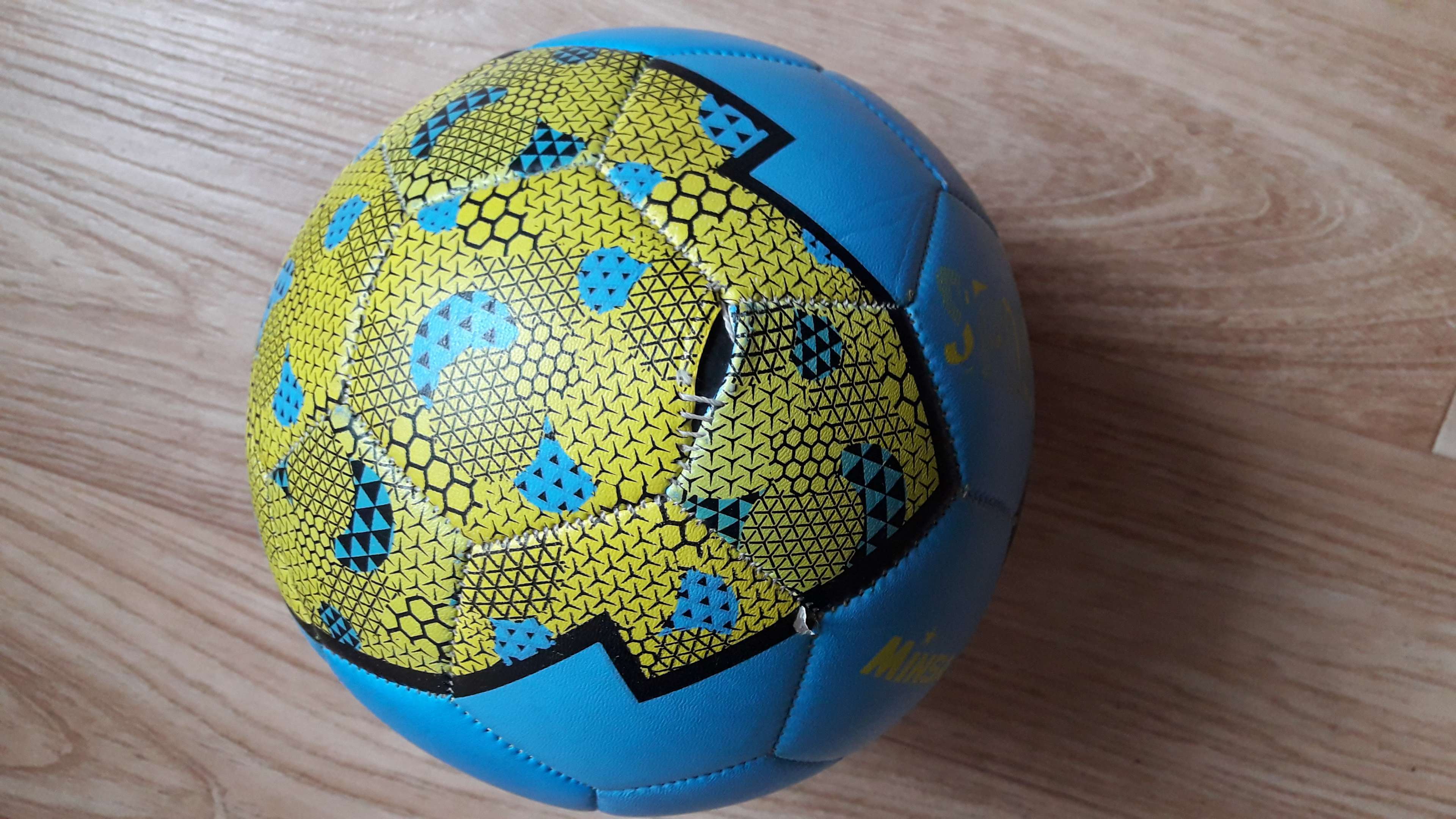 Фотография покупателя товара Мяч футбольный MINSA SPORT, размер 5, 32 панели, PVC, бутиловая камера, 260 г - Фото 1
