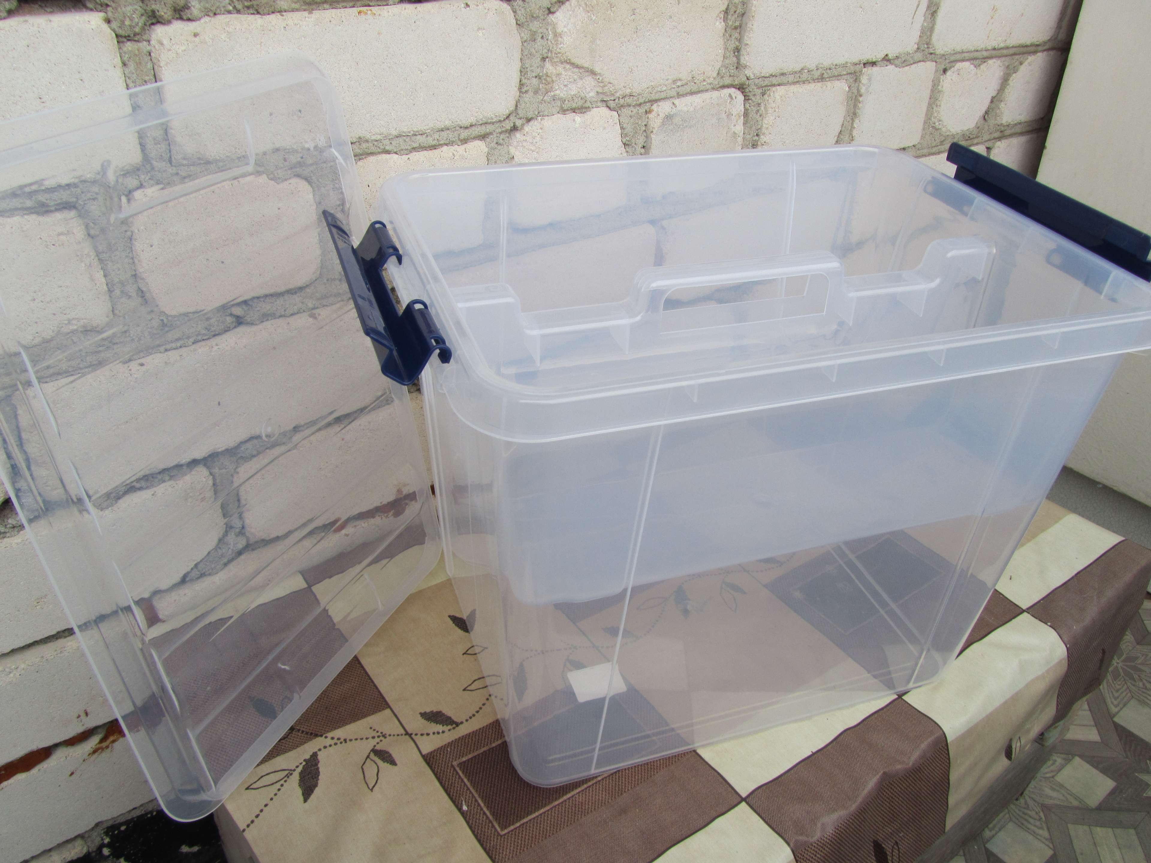 Фотография покупателя товара Контейнер для хранения с крышкой и вкладышем «Профи», 25 л, 41×29,5×31 см, цвет МИКС