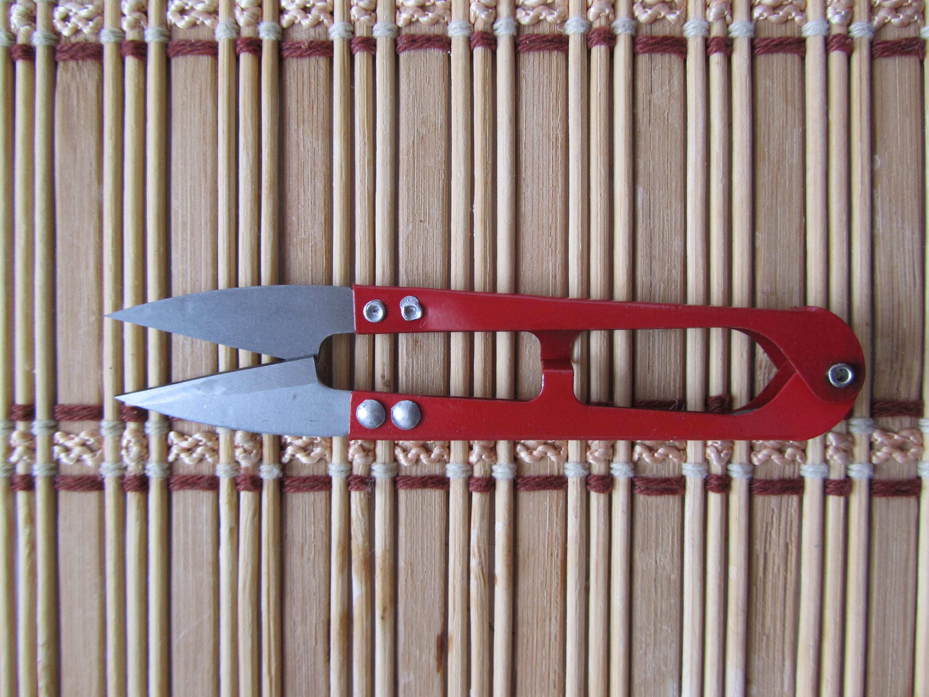 Фотография покупателя товара Ножницы для обрезки ниток, 10,5 см, цвет МИКС
