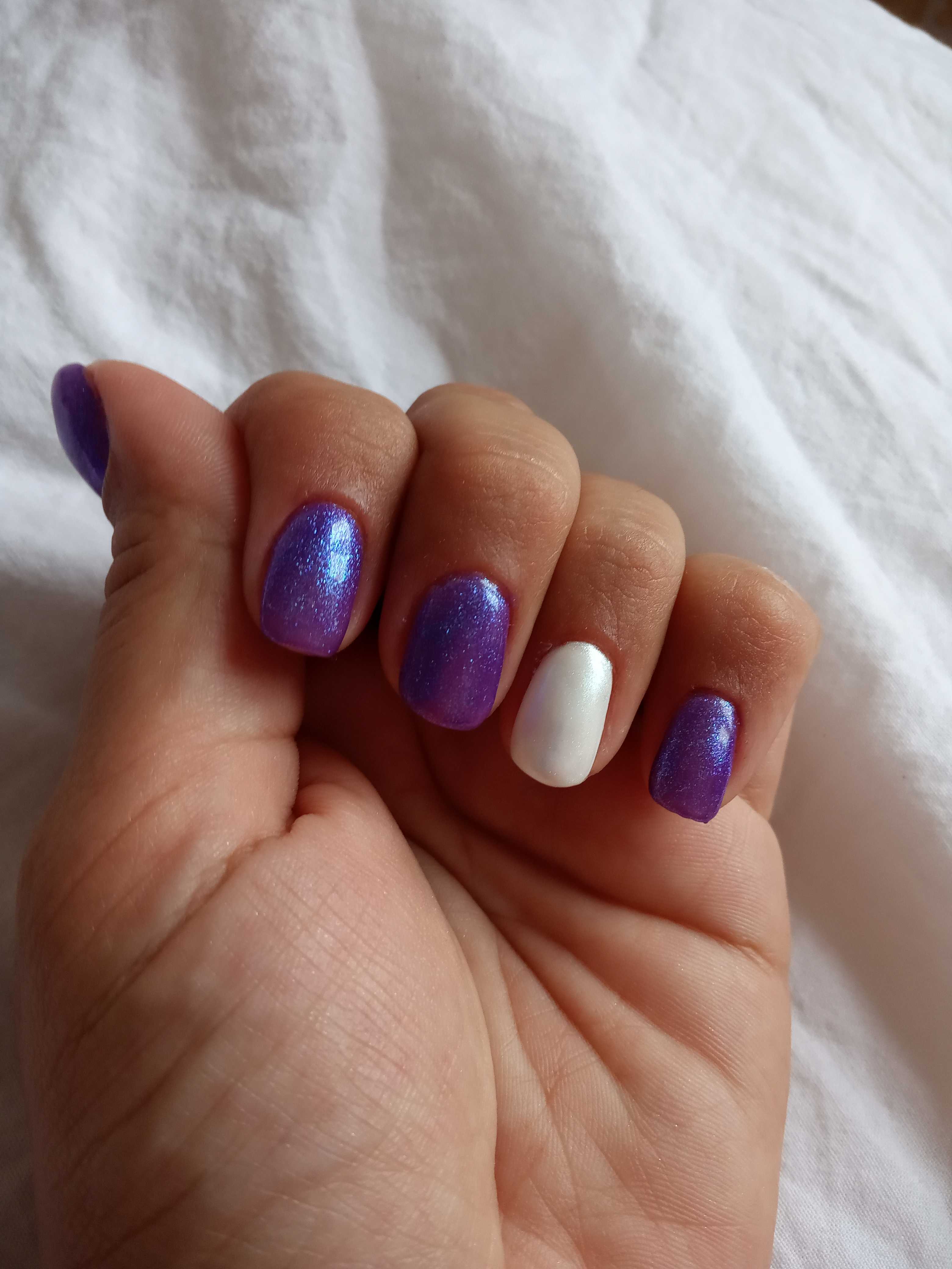 Фотография покупателя товара Гель-лак для ногтей "Горный хрусталь", трёхфазный LED/UV, 10мл, цвет 010 фиолетовый - Фото 5