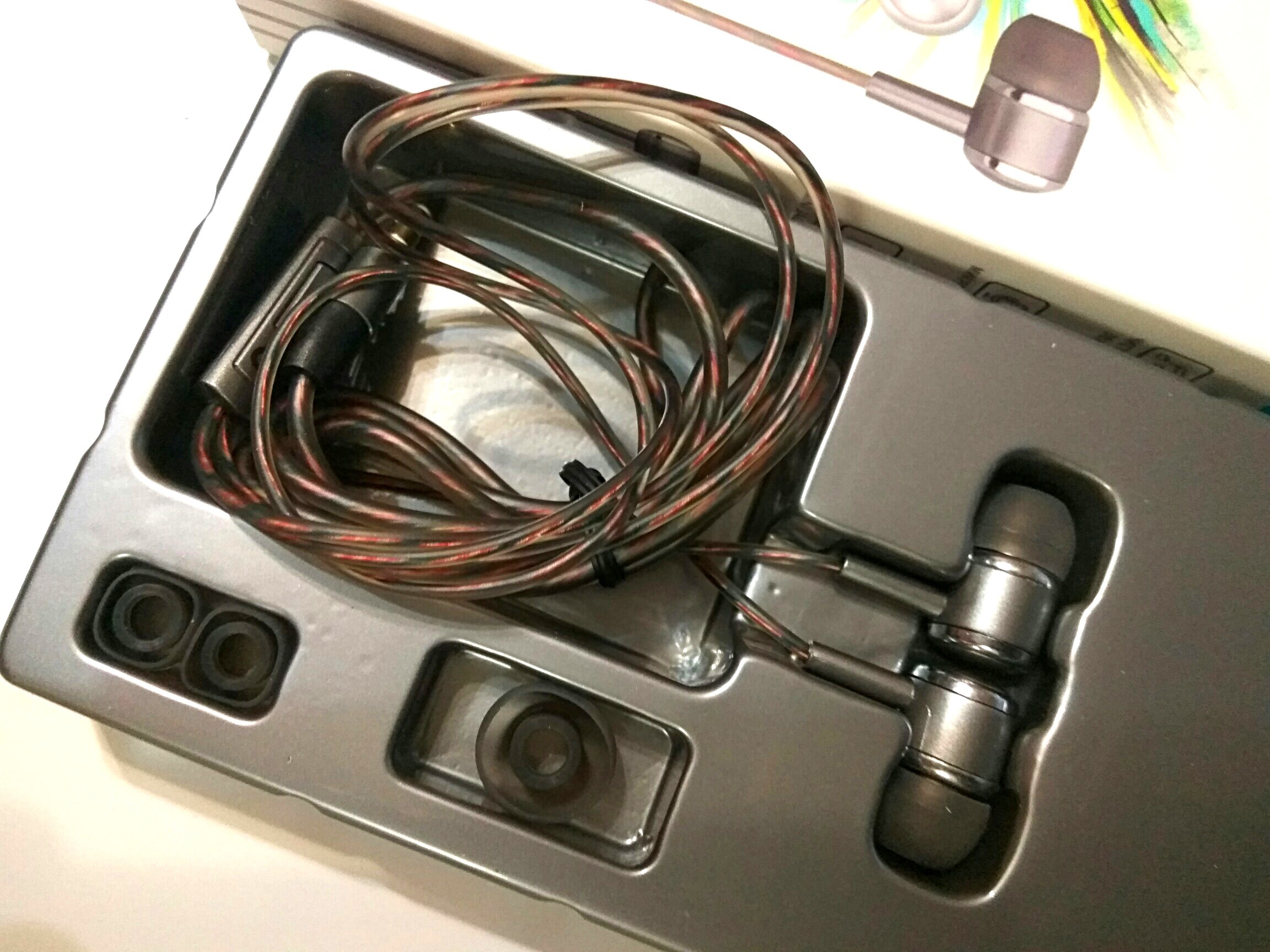 Фотография покупателя товара Наушники Qumann QSE-03, вакуумные, микрофон, 95 дБ, 32 Ом, 3.5 мм, 1.2 м, серые - Фото 1
