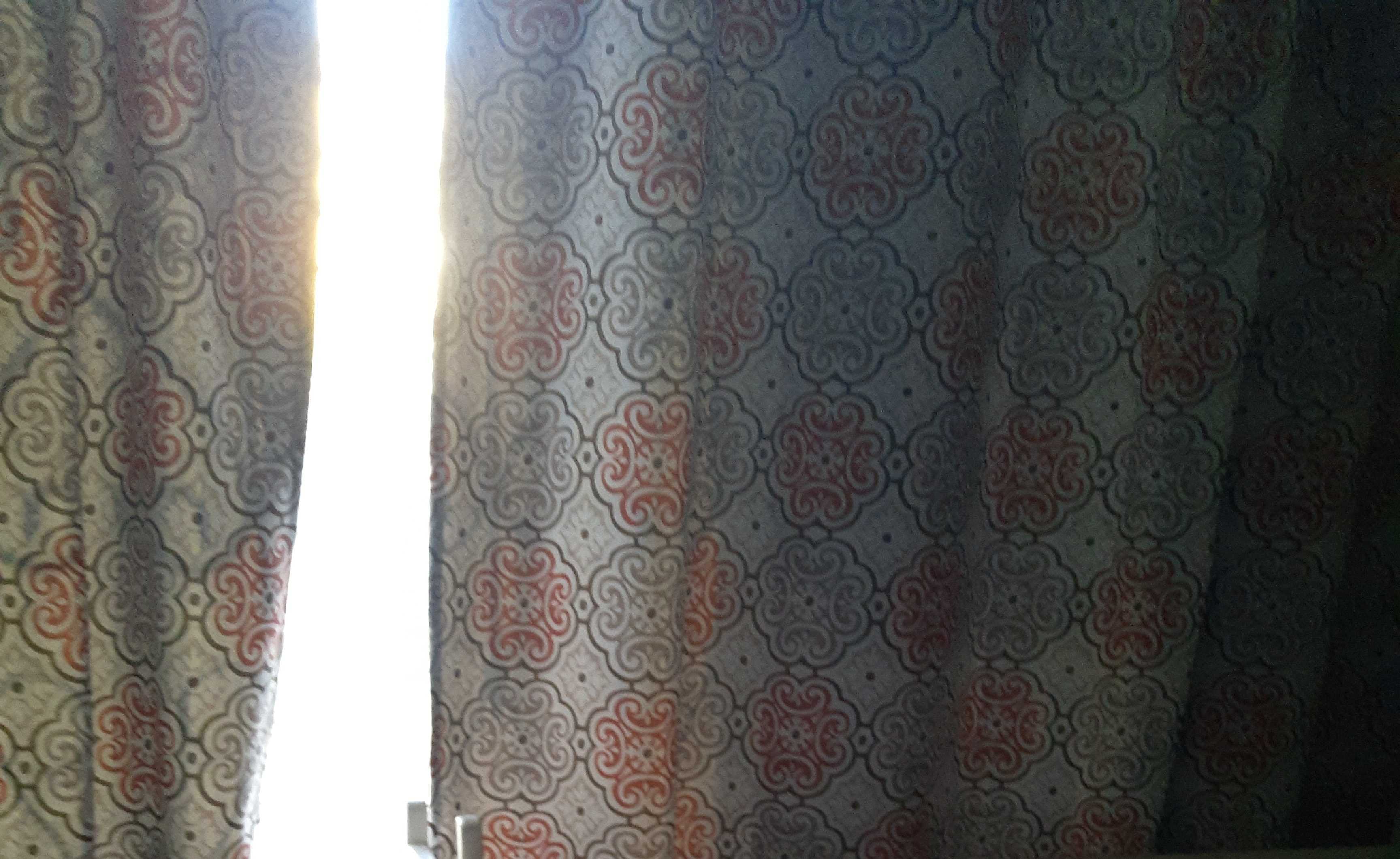 Фотография покупателя товара Штора портьерная "Этель" Дамаск цвет бежевый 130х250 см, блэкаут, 100% п/э - Фото 4