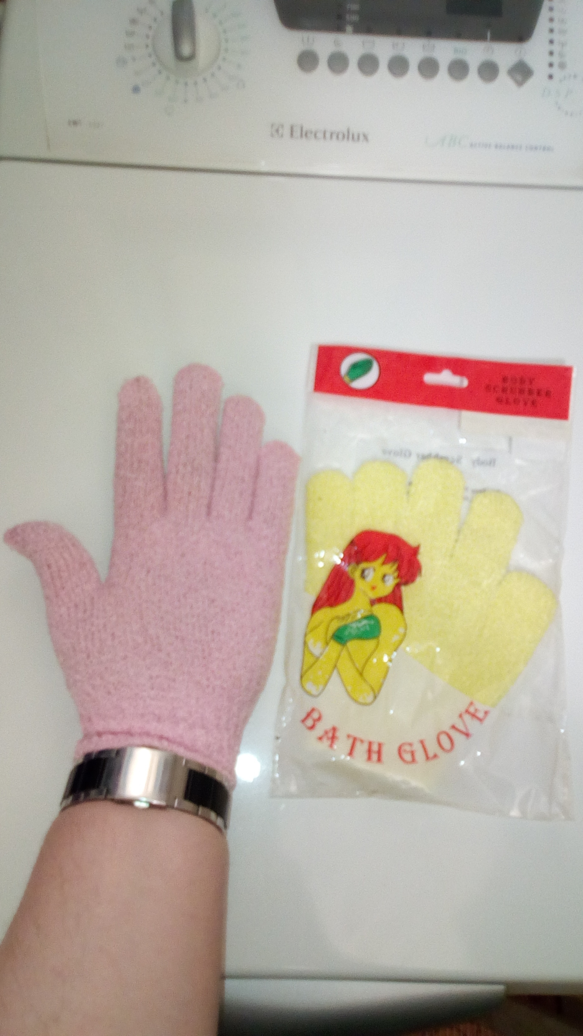 Фотография покупателя товара Мочалка-перчатка массажная Доляна, 14×18 см, однотонная, цвет МИКС - Фото 8