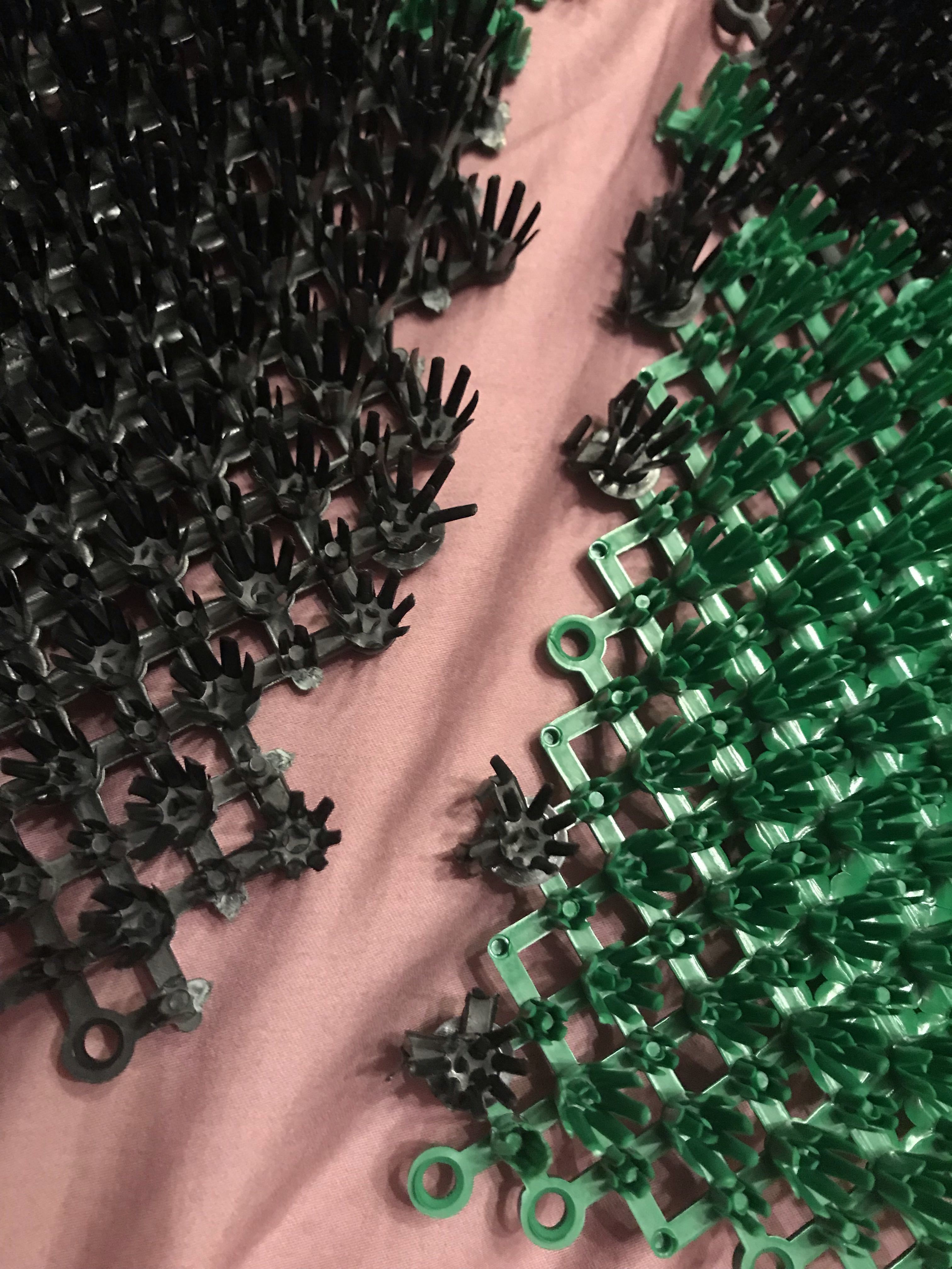 Фотография покупателя товара Покрытие ковровое щетинистое «Травка», 54×81 см, цвет чёрно-зелёный - Фото 4