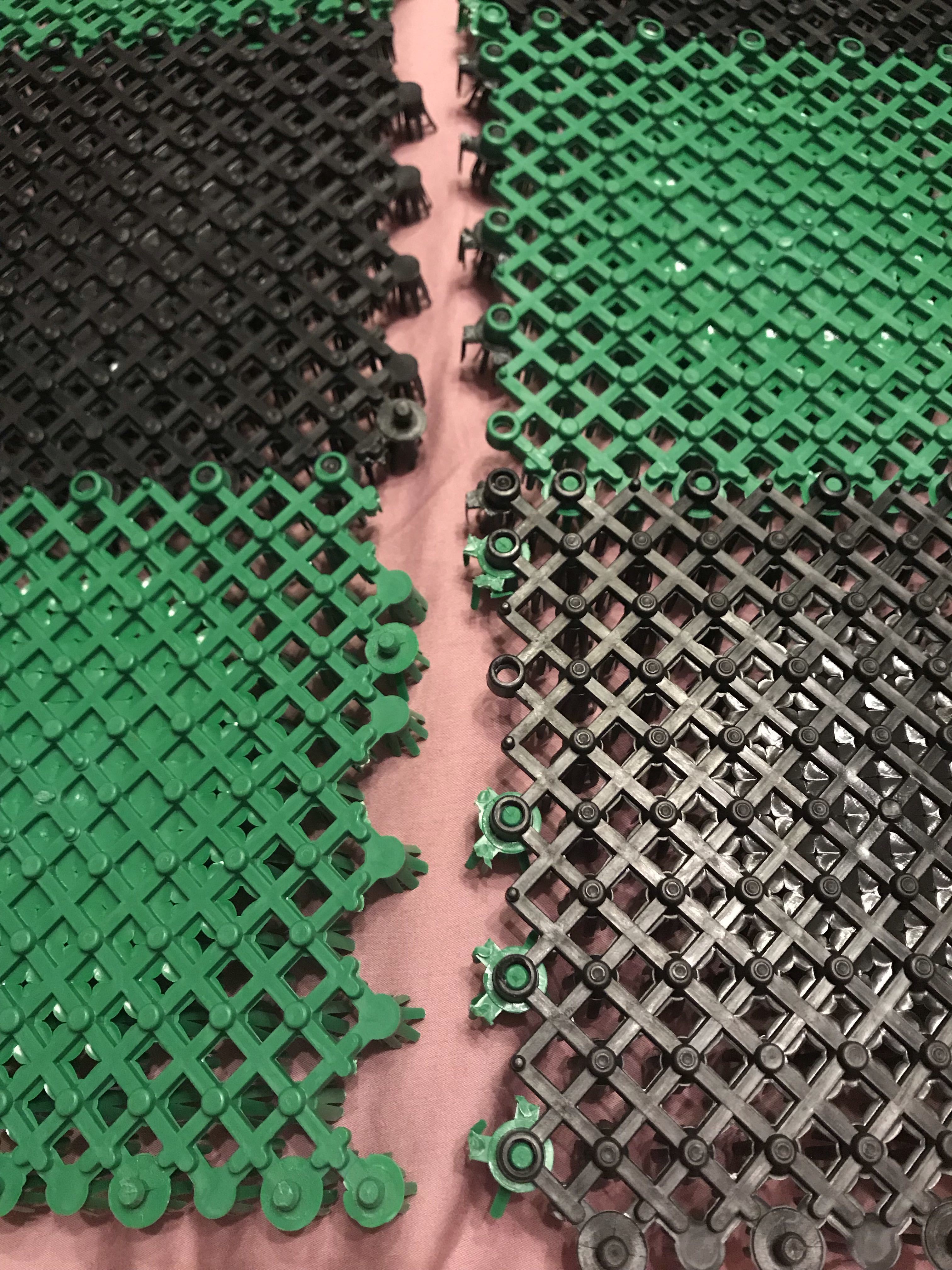 Фотография покупателя товара Покрытие ковровое щетинистое «Травка», 54×81 см, цвет чёрно-зелёный - Фото 5