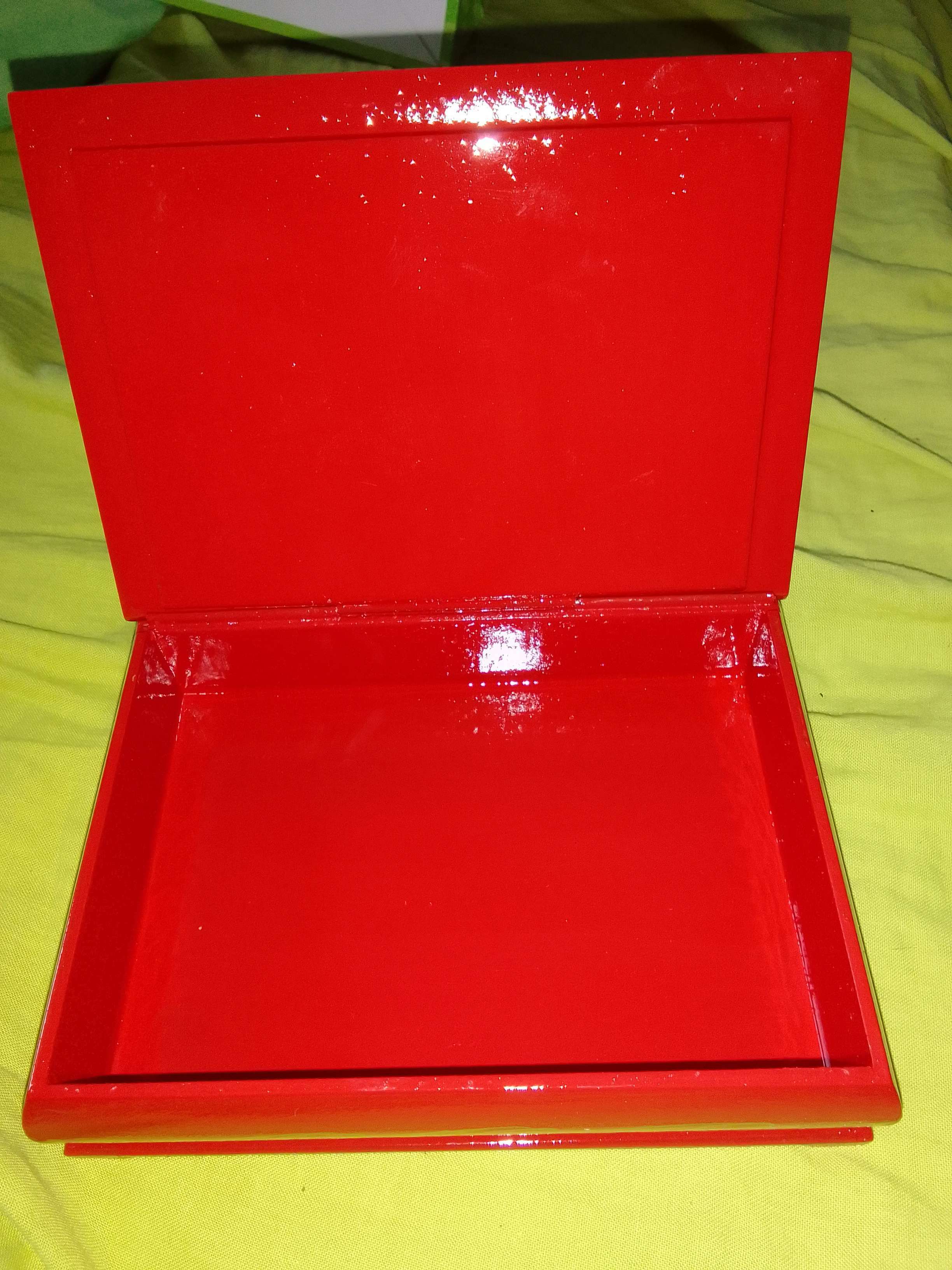 Фотография покупателя товара Шкатулка «Девочка с совой», красная, 10×14 см, лаковая миниатюра - Фото 2