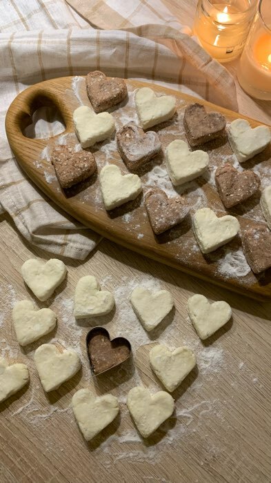 Фотография покупателя товара Набор форм для вырезания печенья Доляна «Сердечко», 5 шт, 7,5×7,4 см, цвет серебряный - Фото 3