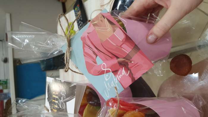 Фотография покупателя товара Открытка мини «С 8 Марта!», девушка в розовом, 8,8 × 10,7 см - Фото 1