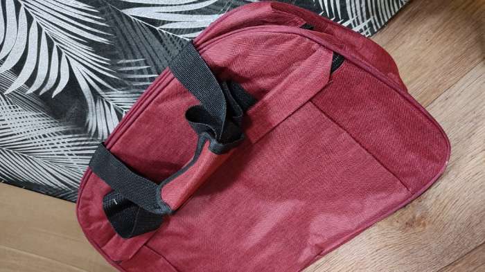 Фотография покупателя товара УЦЕНКА Сумка дорожная на молнии, наружный карман, длинный ремень, цвет бордовый - Фото 3