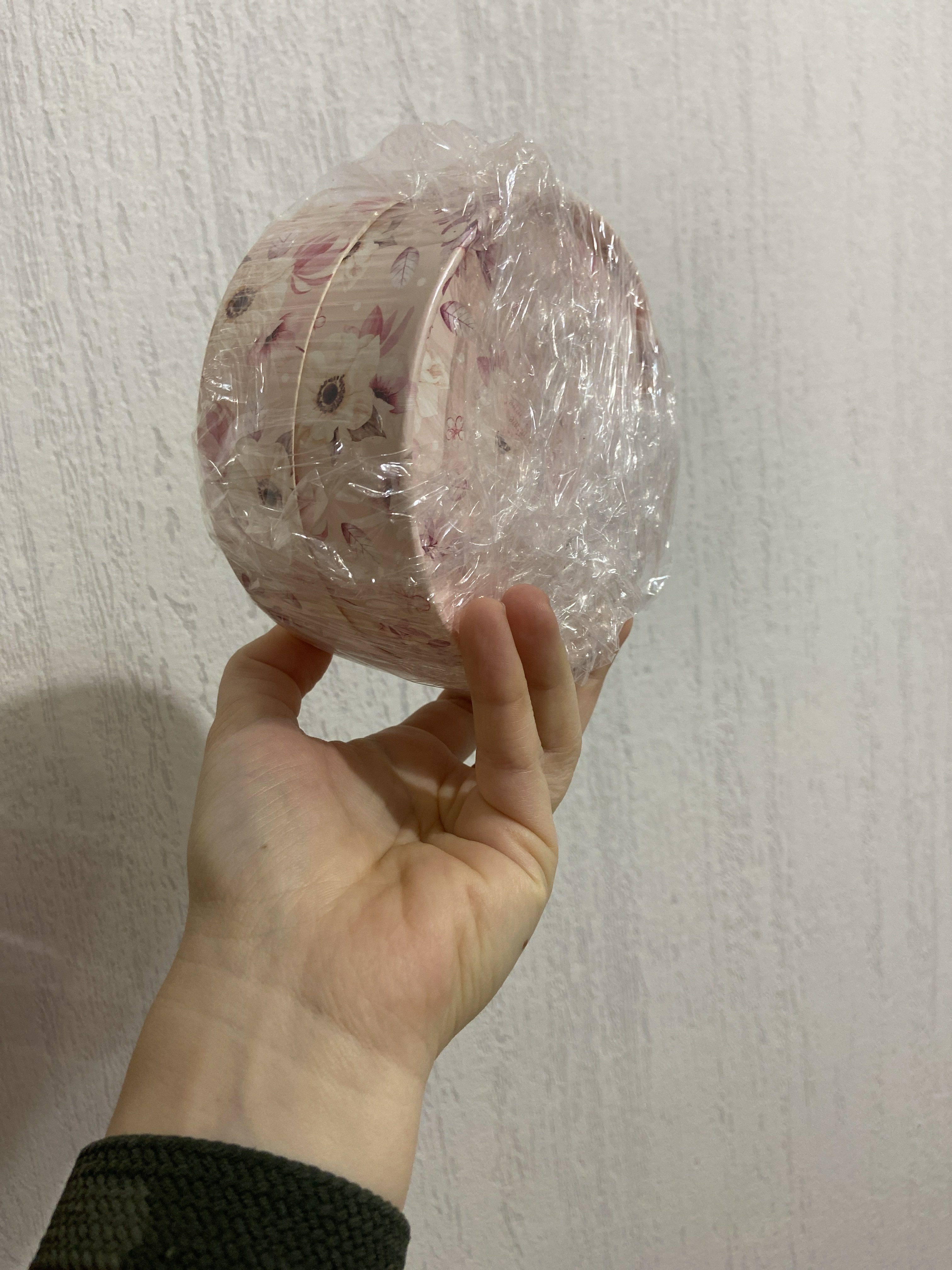Фотография покупателя товара Коробка-тубус с окном, кондитерская подарочная упаковка, «Цветы» 16 х 16 х 5 см - Фото 6