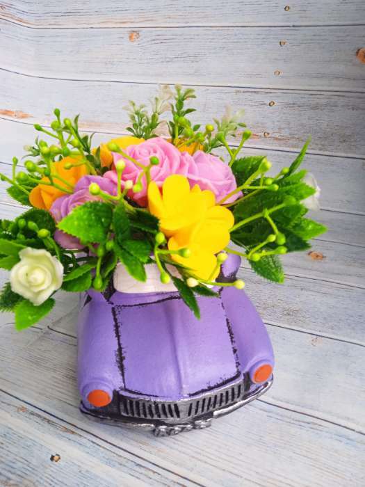 Фотография покупателя товара Декоративный горшок для цветов «Машинка», 200 мл, 14.4×9×6 см, керамический, красный - Фото 4