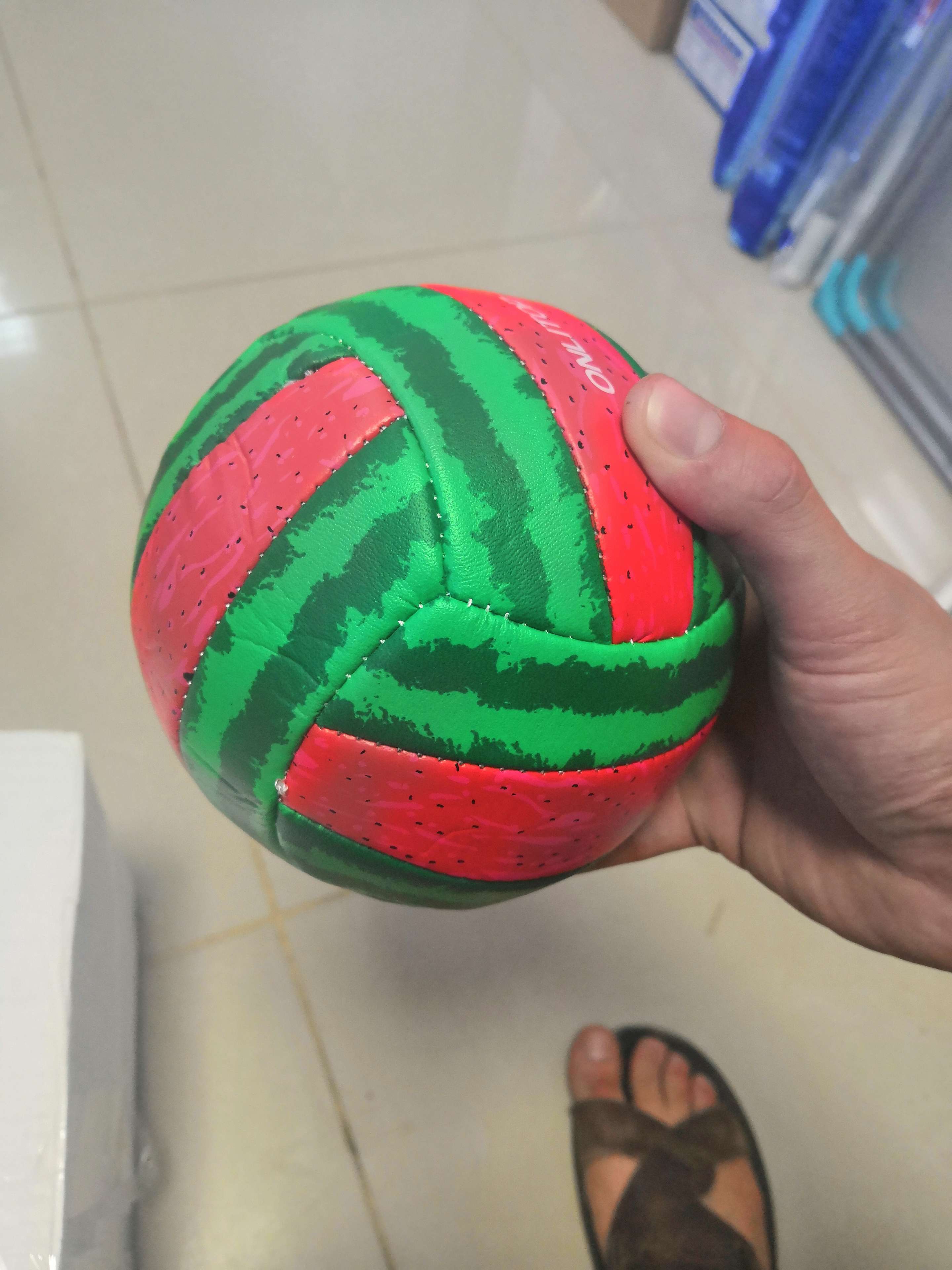 Фотография покупателя товара Мяч волейбольный ONLYTOP «Арбуз», ПВХ, машинная сшивка, 18 панелей, р. 2 - Фото 2