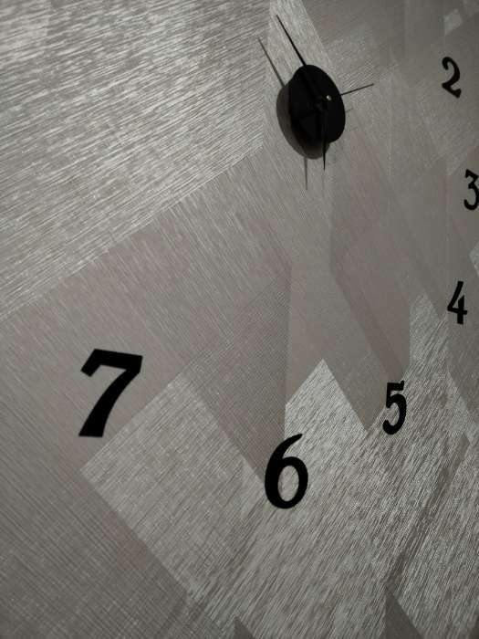 Фотография покупателя товара Часы-наклейка, серия: DIY, "Ясмина", плавный ход, d-45 см, секундная 12 см, цифра 7.5 х 5 см - Фото 6