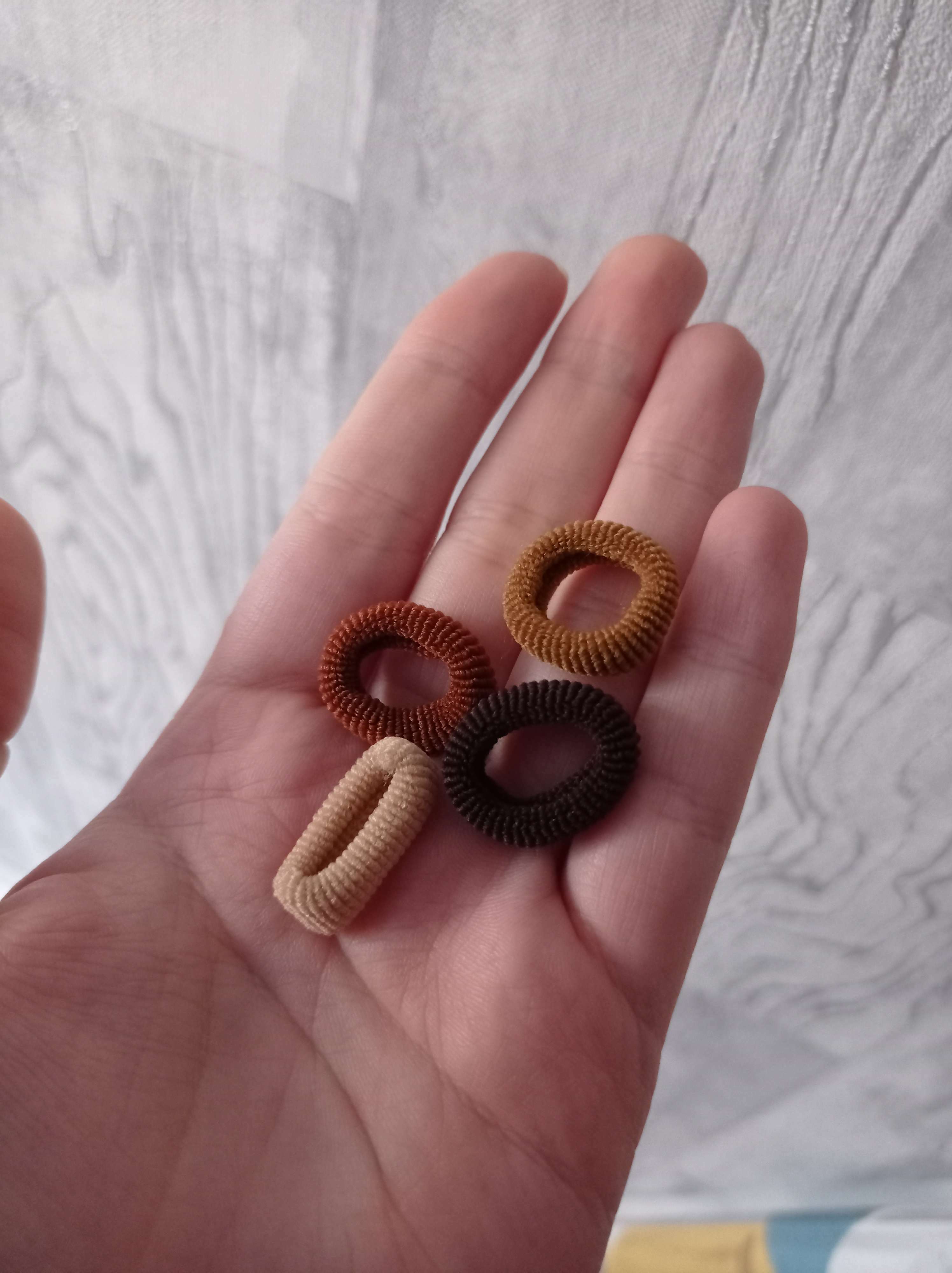 Фотография покупателя товара Резинки для волос «Махрушка», набор 80 шт., нежность, 2.5 см, коричневые - Фото 3