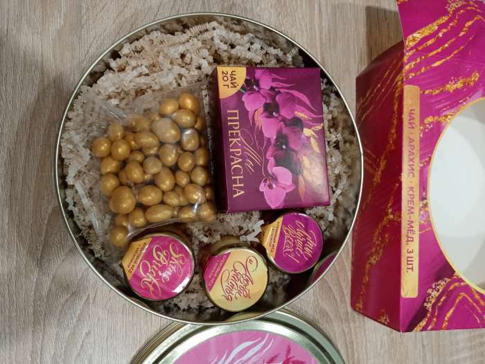 Фотография покупателя товара Набор «8 марта»: крем-мед, чай, орехи в шоколаде - Фото 2