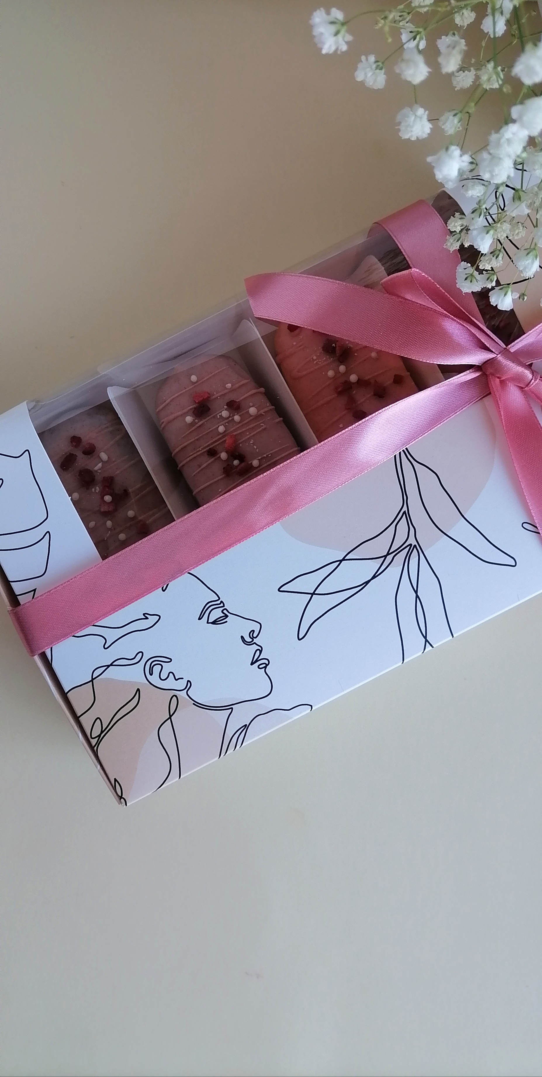 Фотография покупателя товара Коробка для эклеров с вкладышами «Цвети», 25×15×7 см - Фото 5