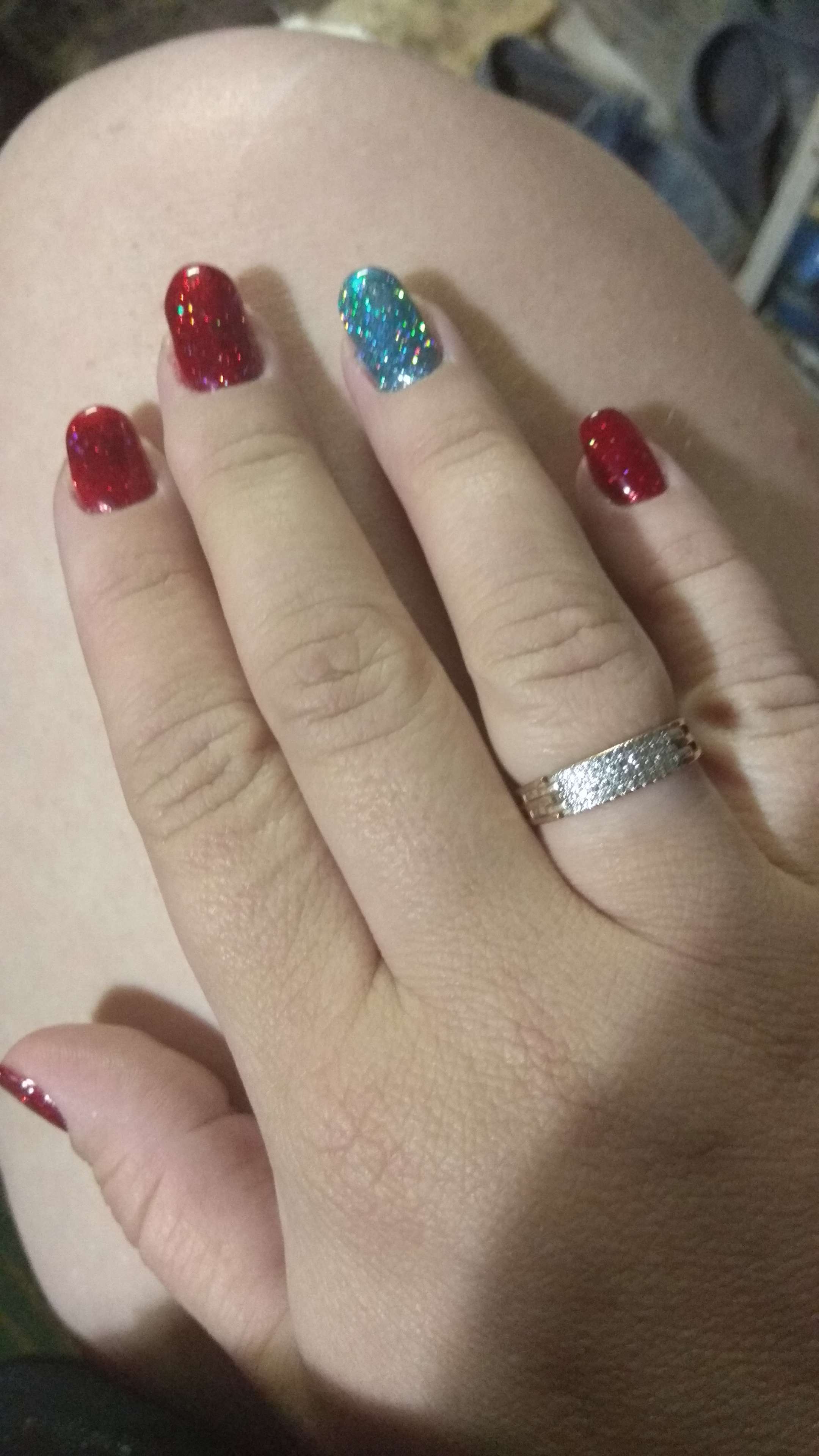 Фотография покупателя товара Гель-лак для ногтей "Искрящийся бриллиант", трёхфазный LED/UV, 10мл, цвет 010 красный
