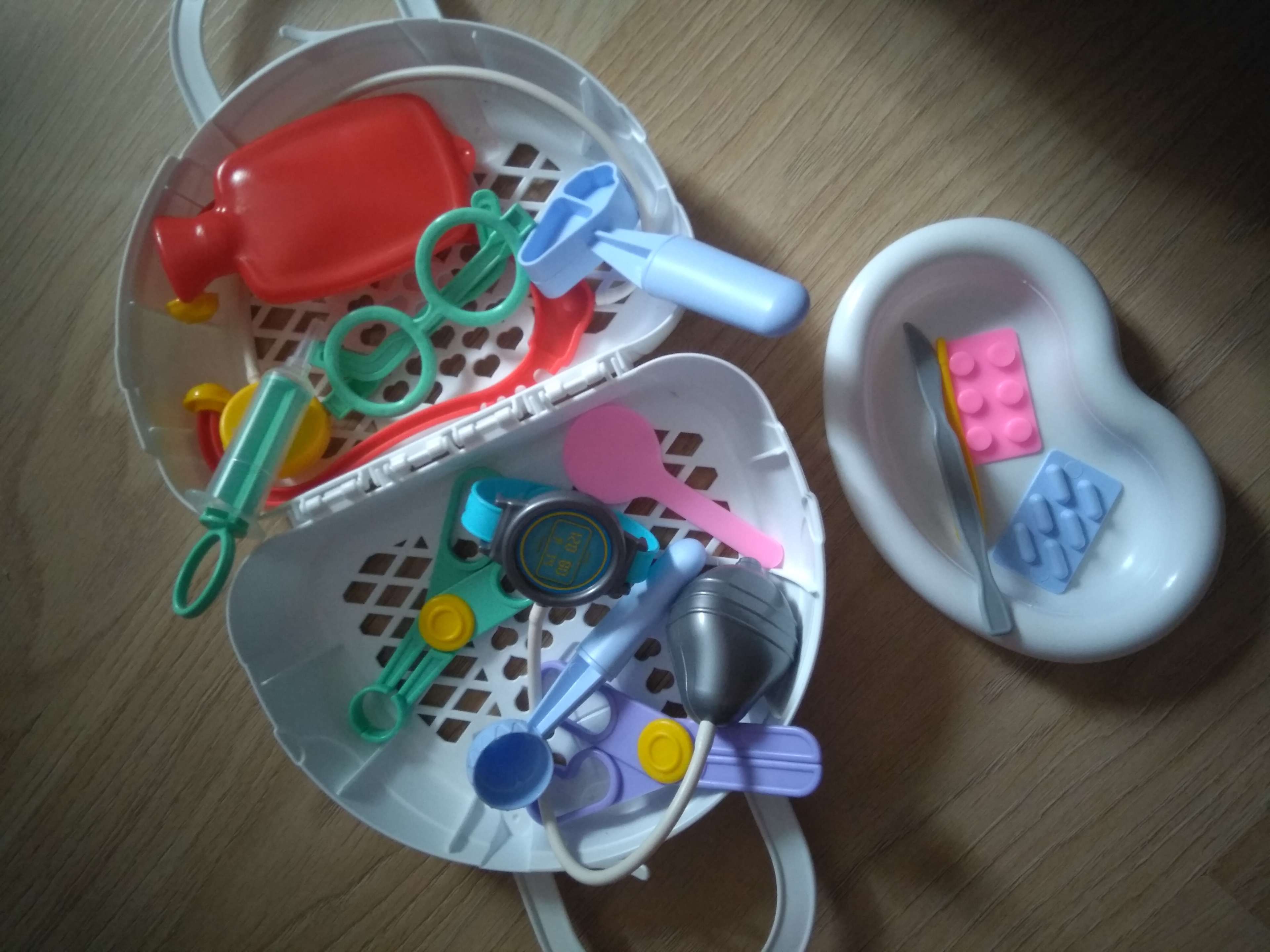 Фотография покупателя товара Игровой набор «Доктор №3», 16 предметов, в сумке