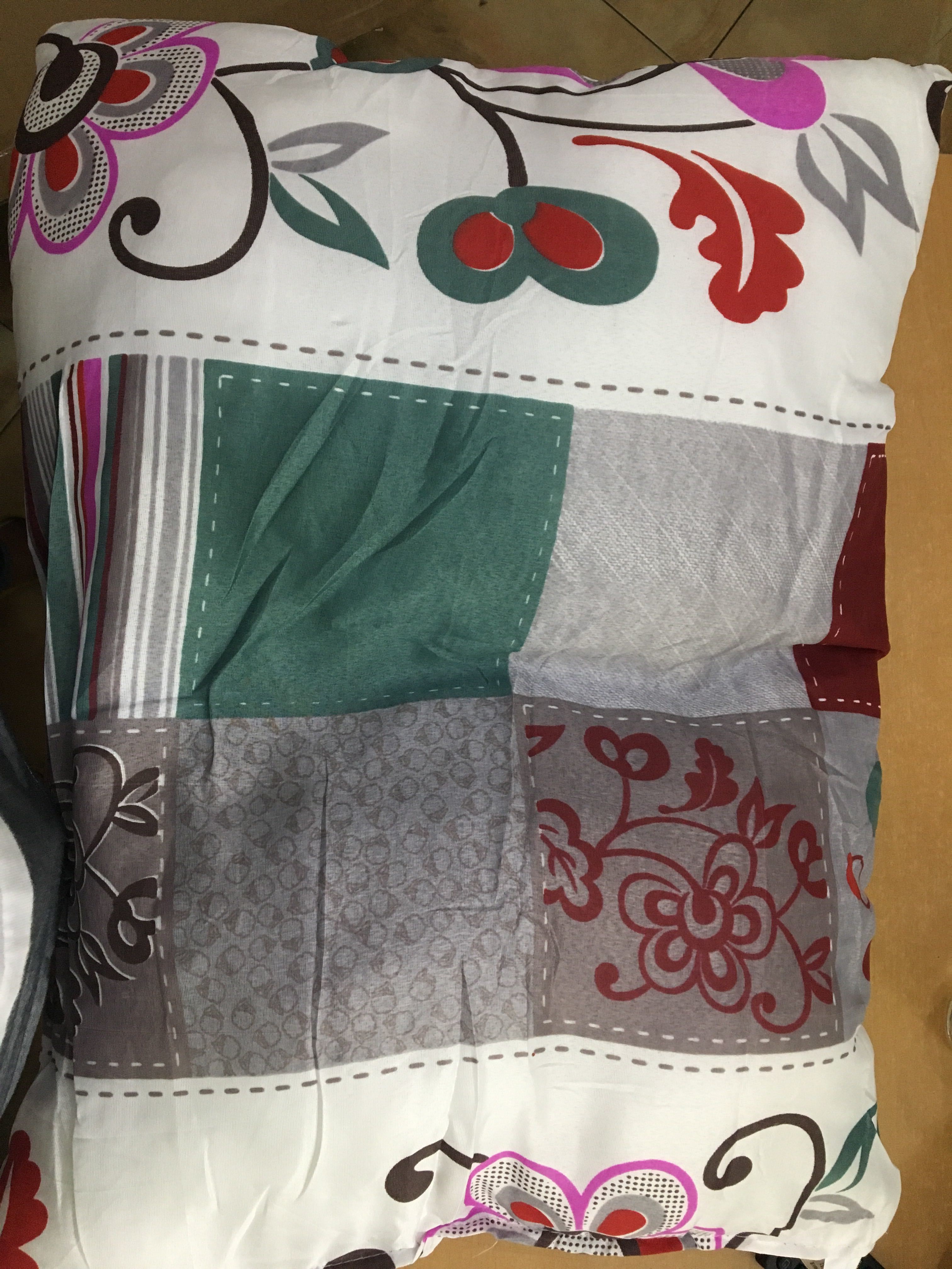 Фотография покупателя товара Комплект Дачный: одеяло 1,5сп, синтепон 100 гр/м + подушка 50х70 см, пэ 100%