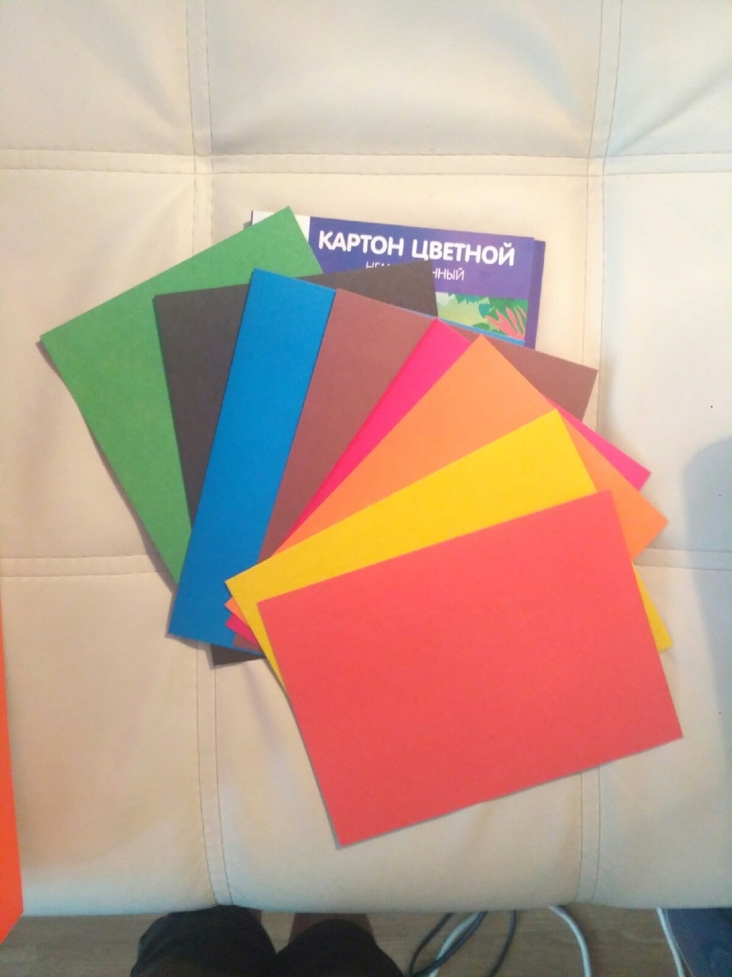 Фотография покупателя товара Картон цветной А5, 8 листов, 8 цветов, немелованный 370 г/м2, в папке - Фото 1