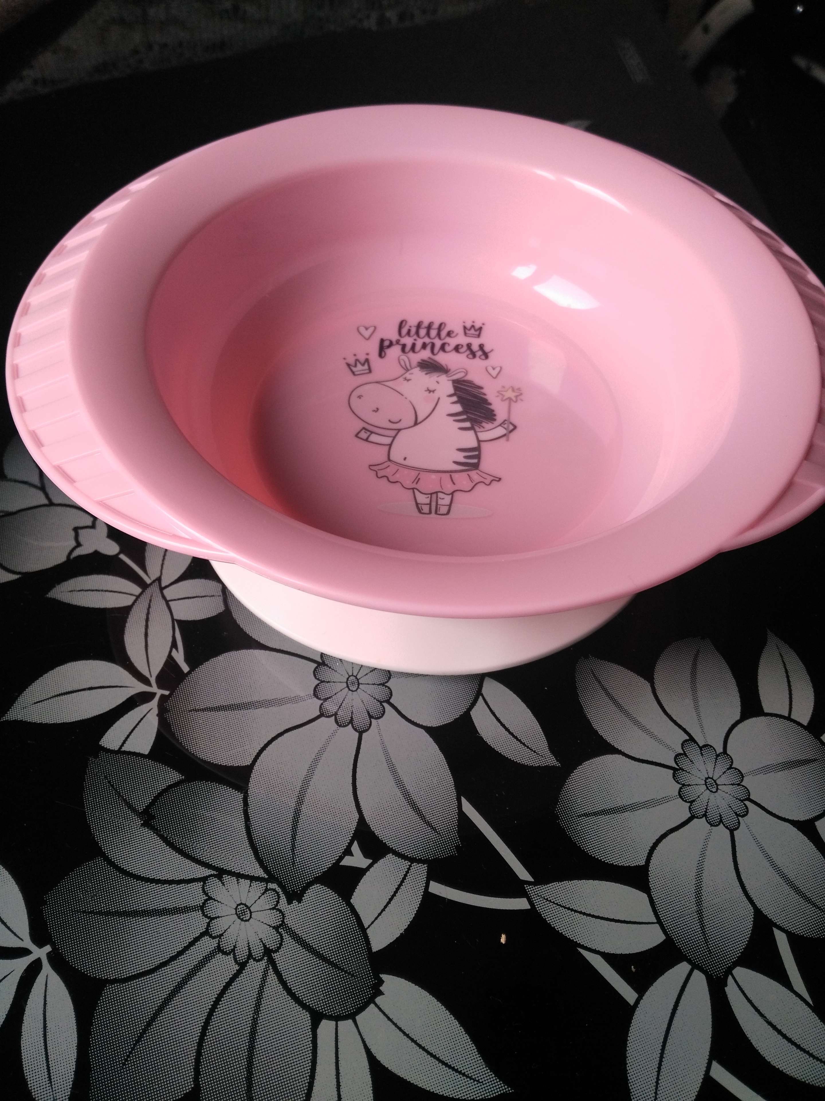 Фотография покупателя товара Набор детской посуды: тарелка на присоске, 500 мл, ложка, 2 шт., вилка, 2 шт., цвета МИКС - Фото 20