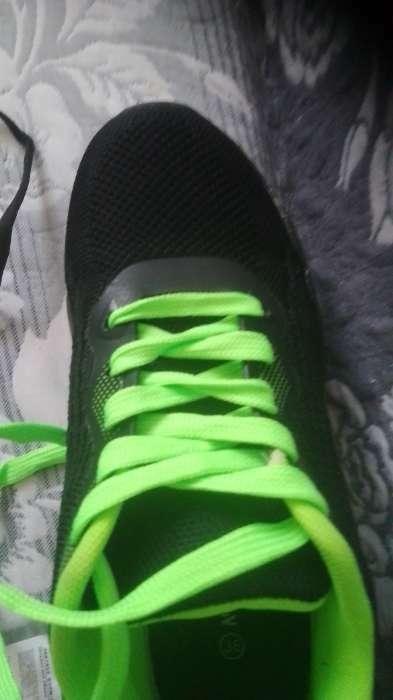 Фотография покупателя товара Шнурки для обуви, пара, плоские, 9 мм, 120 см, цвет зелёный неоновый - Фото 2
