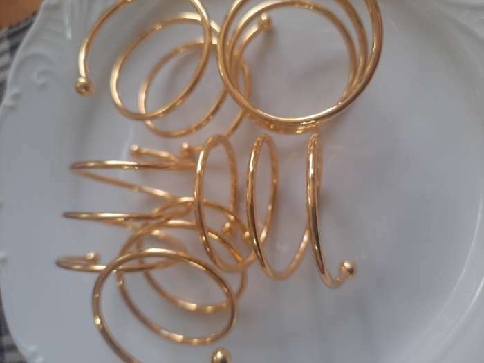 Фотография покупателя товара Кольцо для салфеток «Спираль», 4,5×4 см, цвет золотой - Фото 4