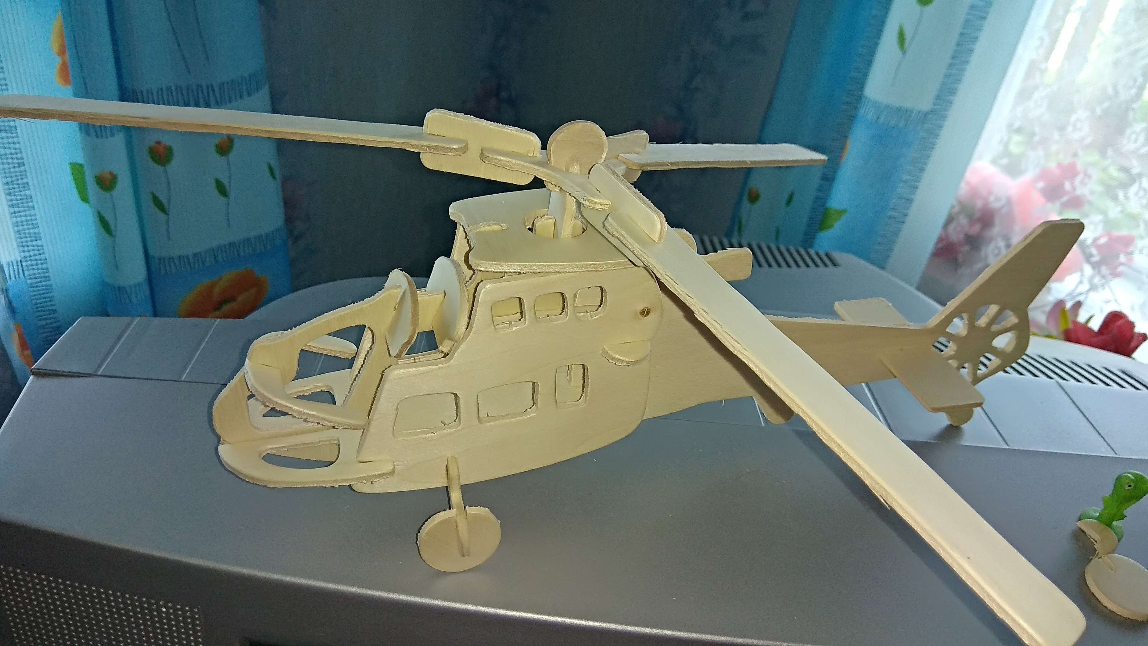 Фотография покупателя товара Конструктор деревянный 3D "Вертолет" - Фото 1