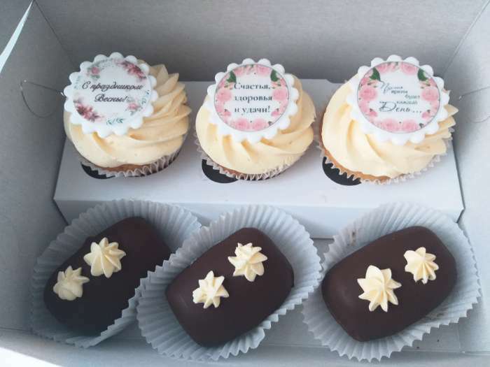 Фотография покупателя товара Упаковка на 6 капкейков без окна, белая 25×17×10 см - Фото 1