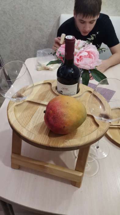 Фотография покупателя товара Подарочный набор деревянной посуды Adelica «Винный», столик для вина d=32 см, менажница d=25 см, подсвечник d=8 см, берёза - Фото 6