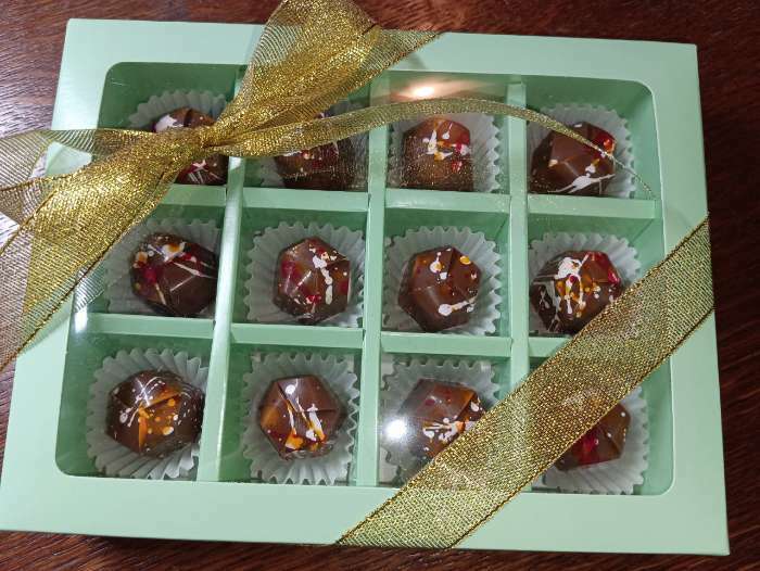 Фотография покупателя товара Форма для шоколада KONFINETTA «Секрет», 27,5×17,5×2,5 см,  21 ячейка (2,5×2,2×2 см) - Фото 1