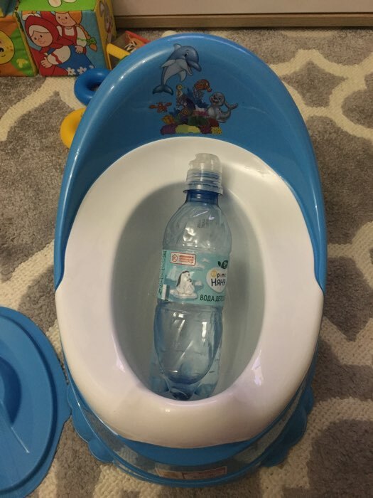 Фотография покупателя товара Горшок детский антискользящий «Бэйби-Комфорт» с крышкой, съёмная чаша, цвет голубой, синий - Фото 4
