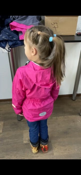 Фотография покупателя товара Куртка (ветровка) на флисе для девочки, цвет малиновый, рост 116-122 см - Фото 3