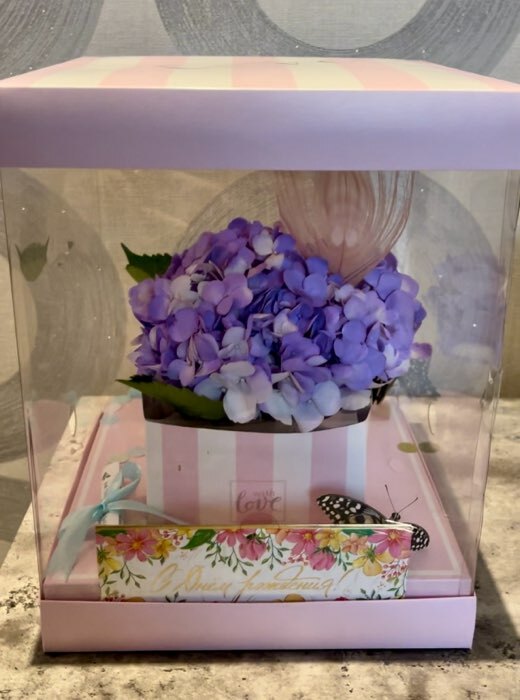 Фотография покупателя товара Коробка подарочная для цветов с вазой и PVC окнами складная, упаковка, With Love 23 х 30 х 23 см - Фото 9