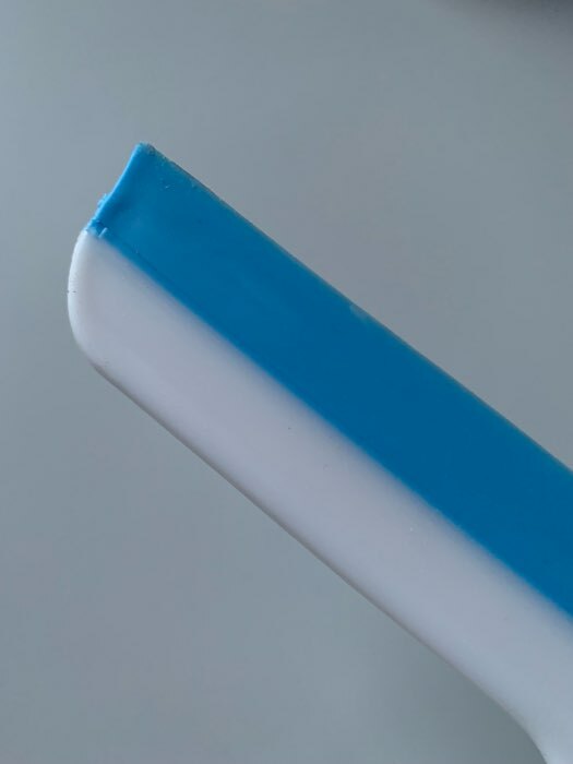 Фотография покупателя товара Водосгон с изогнутой ручкой Доляна «Стиль», 25×24 см - Фото 1
