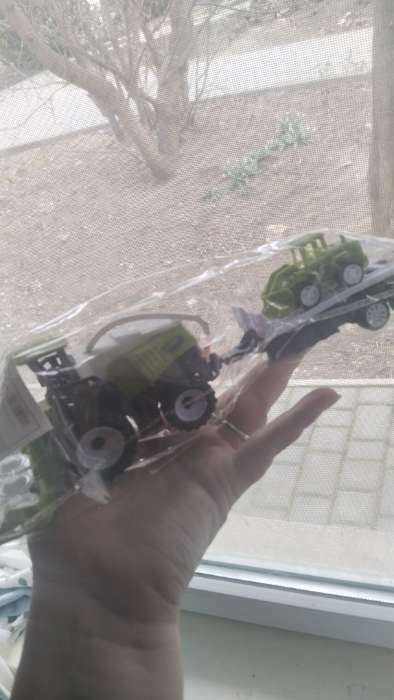 Фотография покупателя товара Комбайн инерционный «Фермер», с трактором и прицепом, МИКС