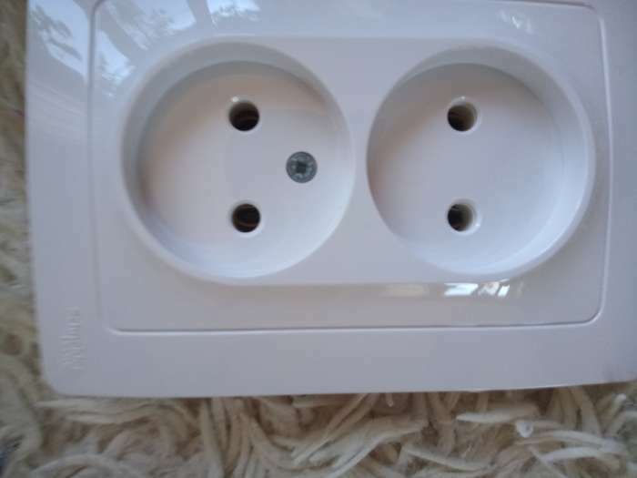 Фотография покупателя товара Розетка двойная SE Blanca, 16 А, 250 В, встраиваемая, без з/к, IP20, белая, BLNRS000021 - Фото 2