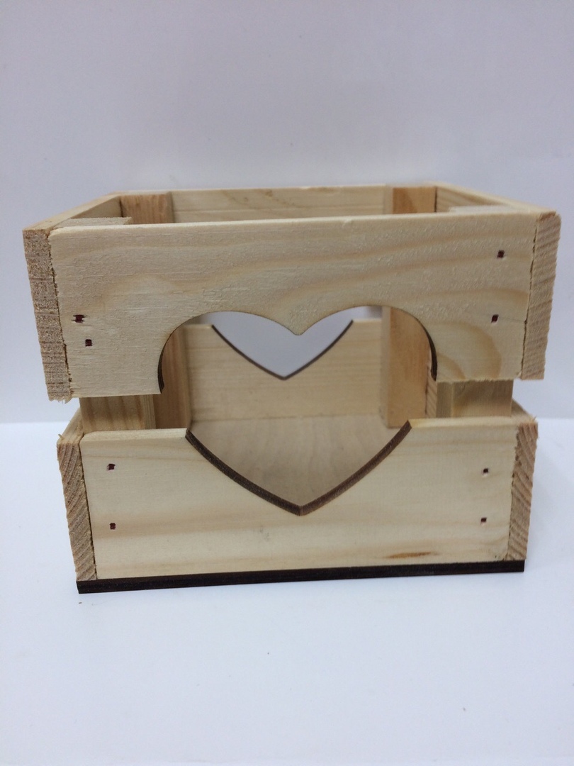 Фотография покупателя товара Кашпо деревянное 12×11×9 см "Однушка Лайт", двухреечное, сердце, натуральный Дарим Красиво