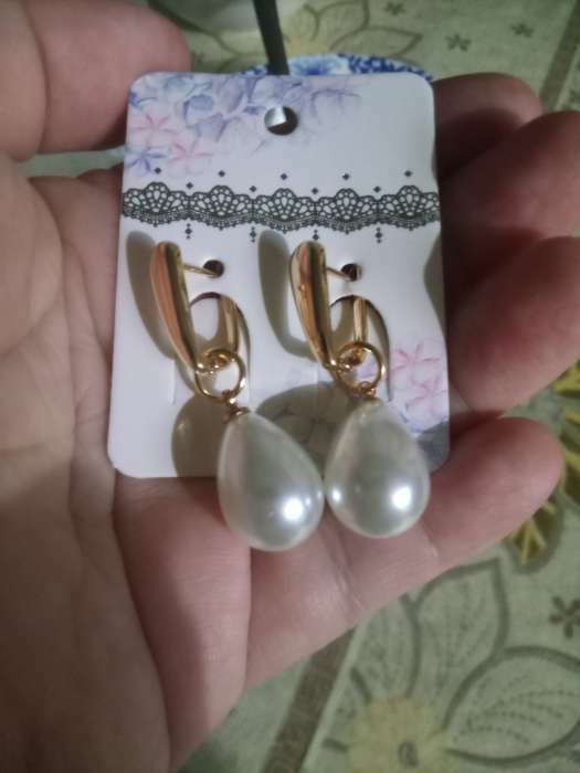 Фотография покупателя товара Серьги с жемчугом «Грейс» пухлая капля, цвет белый в серебре - Фото 1
