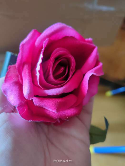 Фотография покупателя товара Цветы искусственные "Роза венесуэльская" 8х23 см, фиолетовый - Фото 2