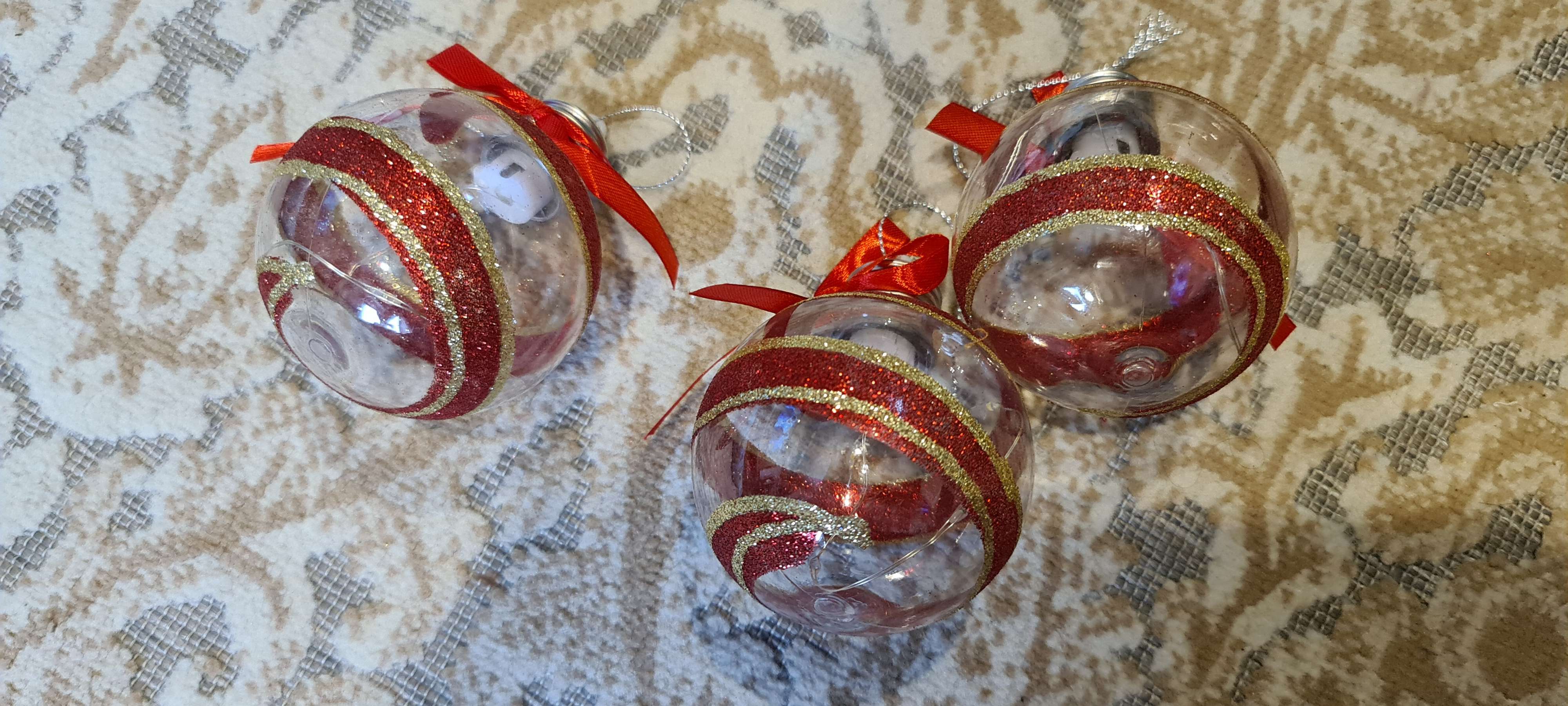 Фотография покупателя товара Набор ёлочных шаров «Шары с еловыми шишками» 3 шт., батарейки, 5 LED, свечение тёплое белое - Фото 7
