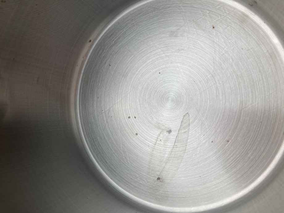 Фотография покупателя товара Ковш из нержавеющей стали «Базис», 1,2 л, d=16 см, с мерной шкалой, металлическая ручка - Фото 4