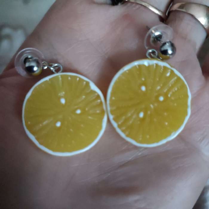 Фотография покупателя товара Серьги пластик «Вкусности» апельсинка, цвет жёлтый