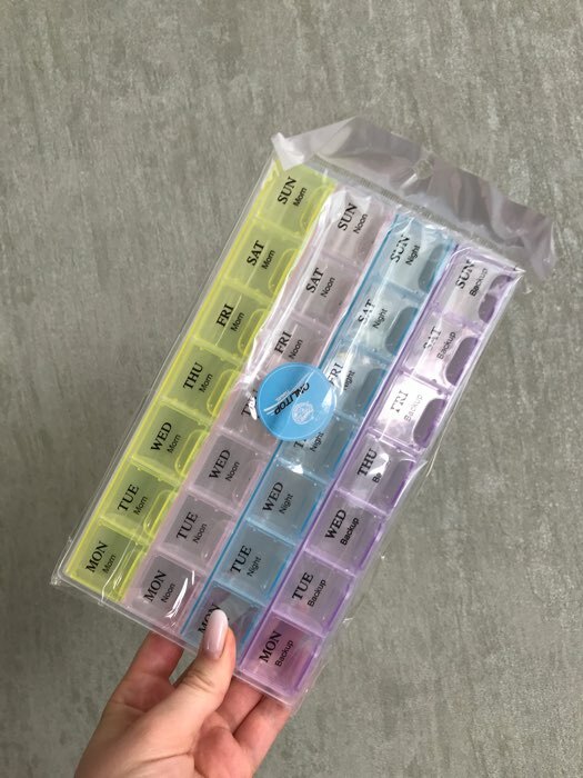 Фотография покупателя товара Таблетница - органайзер «Неделька», русские буквы, утро/день/вечер/ночь, 28 секций, 21.5×11×1.8 см, разноцветная - Фото 3