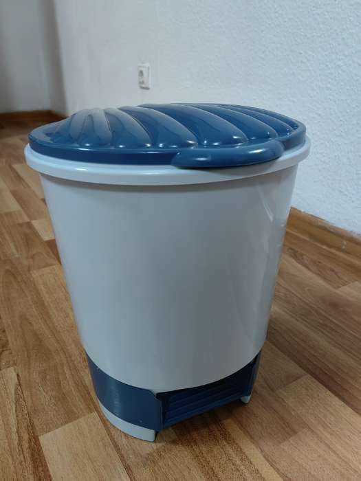 Фотография покупателя товара Ведро для мусора, 10 л, с педалью, цвет голубой