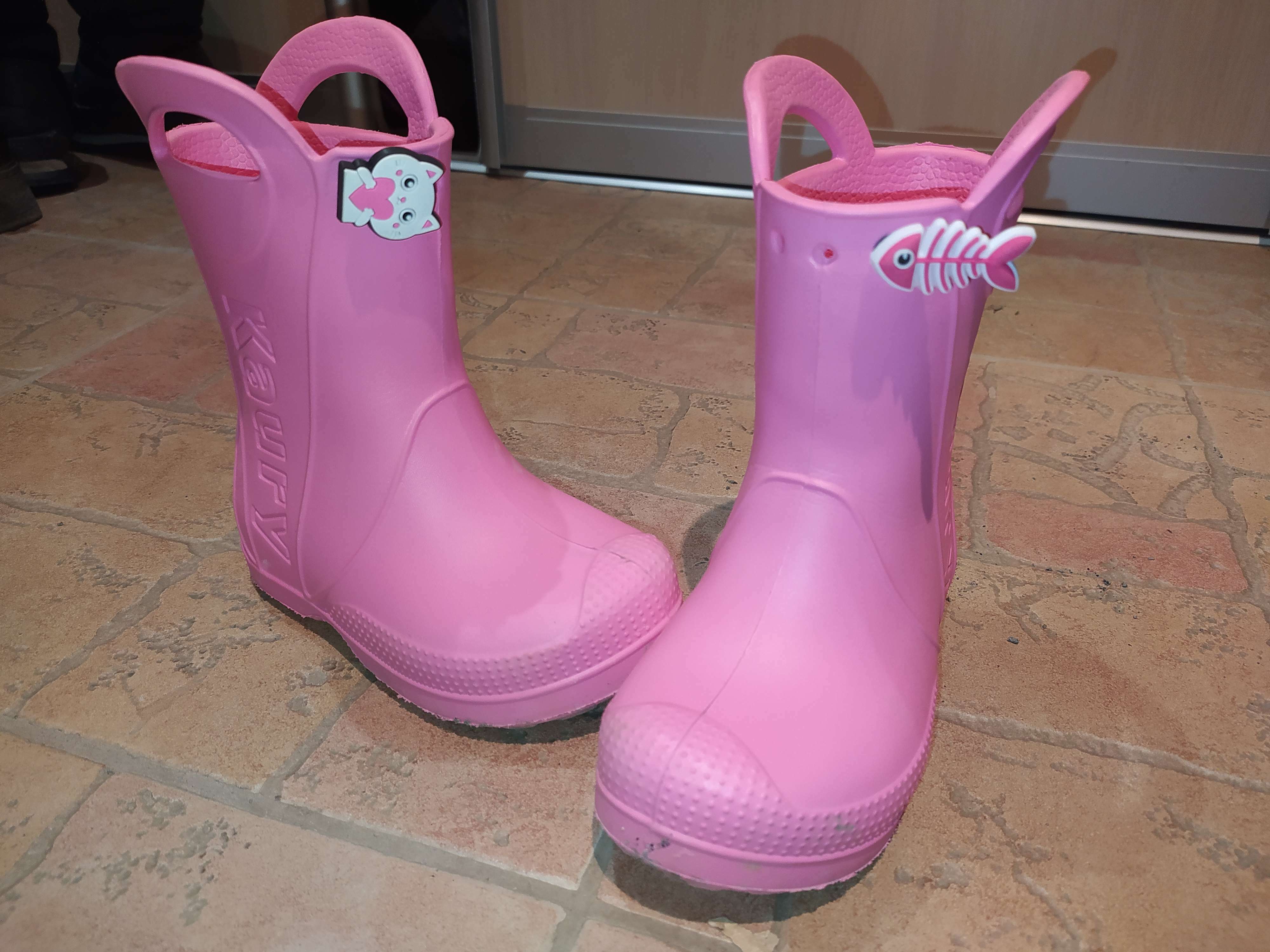 Фотография покупателя товара Сапоги резиновые детские, цвет светло-розовый, размер 22-23 - Фото 1