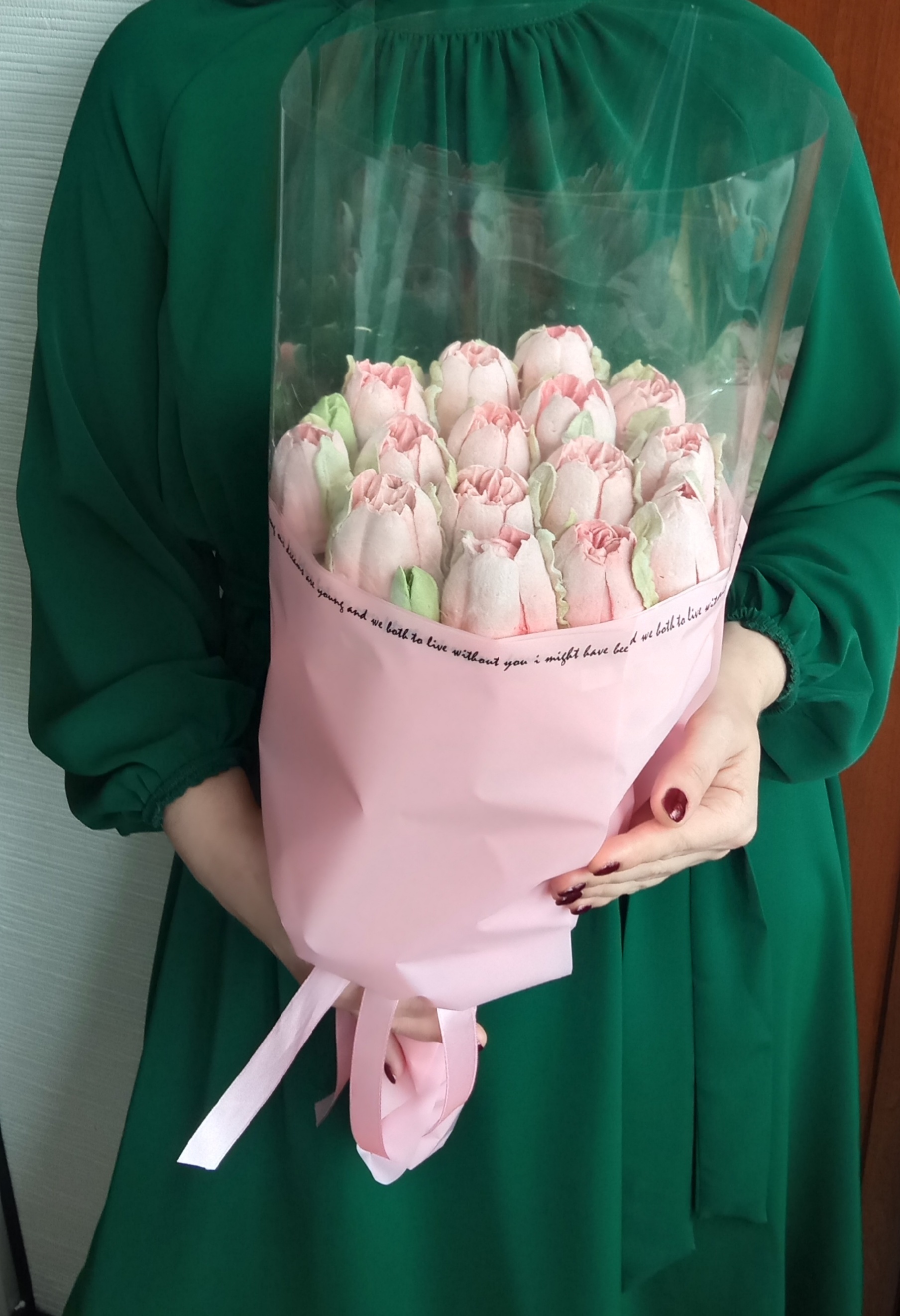 Фотография покупателя товара Салфетка под мини букет "Готовое решение под 1-3 цветка", темно-розовый, 58 х 29 см