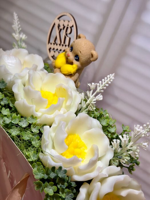 Фотография покупателя товара Коробка-переноска для цветов складная Present, 17×13×7 см - Фото 2